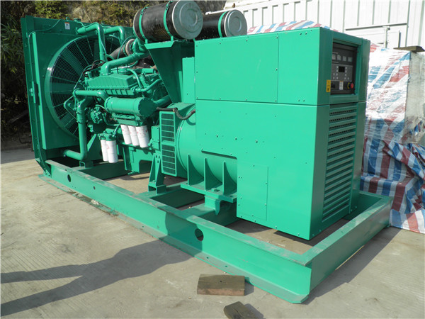高平出租发电机-进口柴油发电机组与国产柴油发电机组的区别