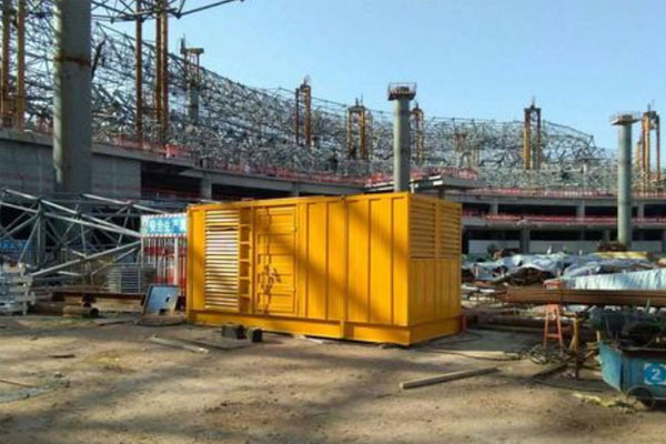 高平发电机出租如何判断空气滤清器是否需要更换？