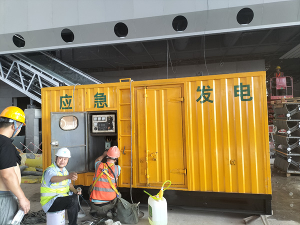 高平怎样判断空气滤清器是否需要更换？