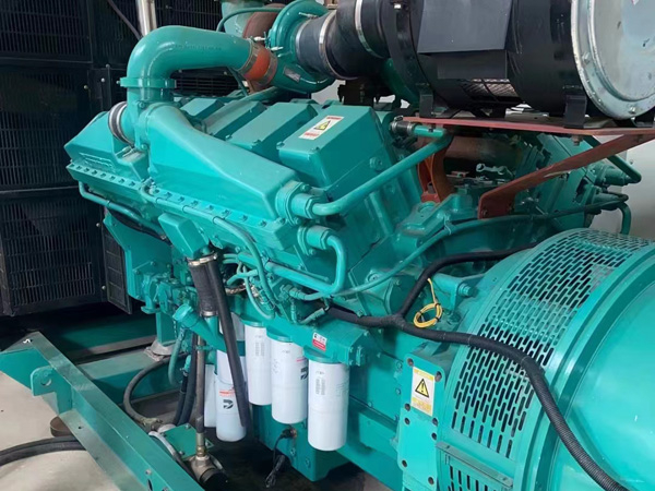 高平更换100kW柴油发电机组机油时，需要注意哪些事项？