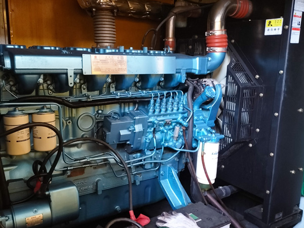 高平磷酸铁锂蓄电池的使用寿命与哪些因素有关？