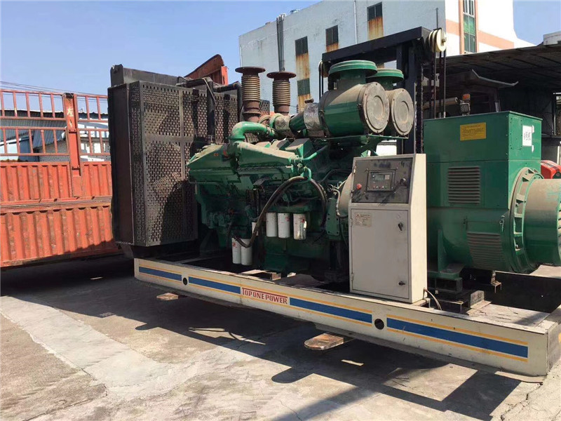 高平如何判断柴油发电机组的机油温度是否达到了合适的预热温度？