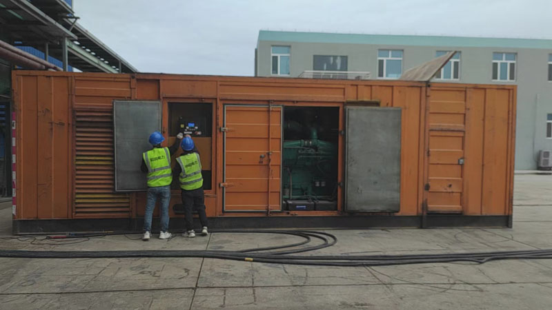 高平如何检查柴油发电机组的机油油位？